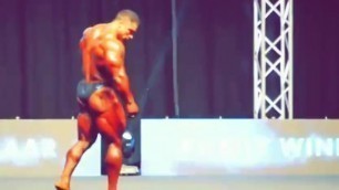 Black Muscle Hunk Roelly Sexy Pose