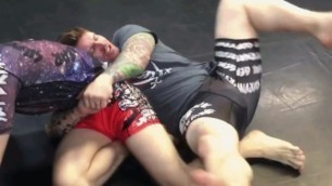 Wrestler's Hot Bulge in Tight Lycra