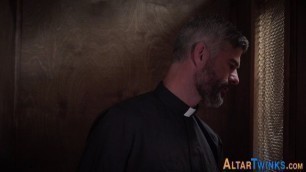 Alter boy analized by mature priest
