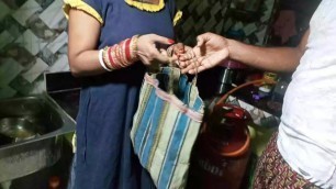Aunty Le Chimeke Ko Ketalai Bazar Pichadi Sabji Magayi Ra Tesko help Ko Sato Apno Puti Di